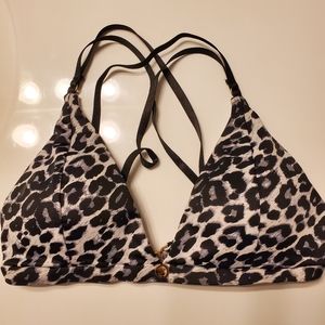 Lunalae Zeta Grey Leopard Top